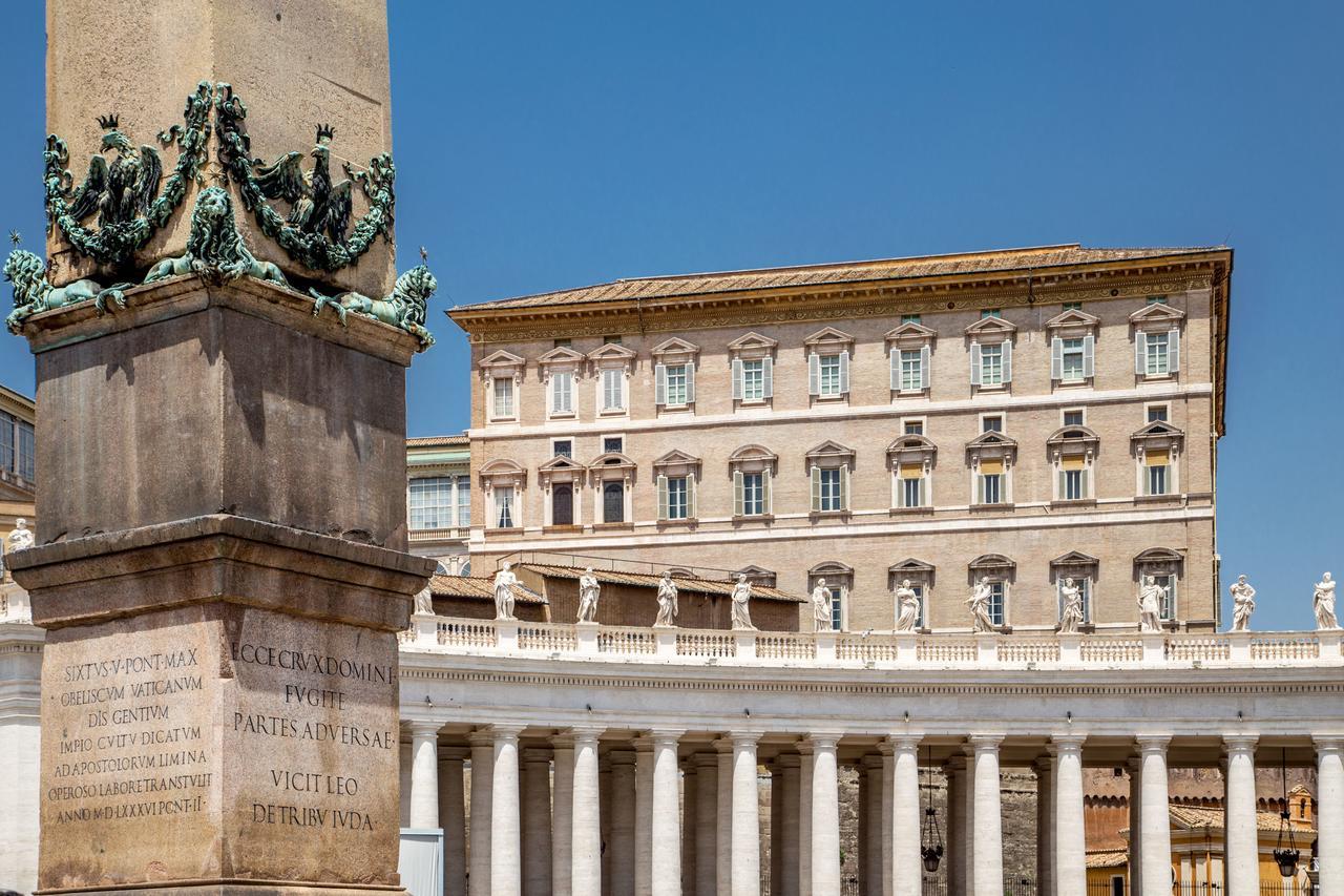 Casa Per Ferie Santa Maria Alle Fornaci Hotel Rome Exterior photo